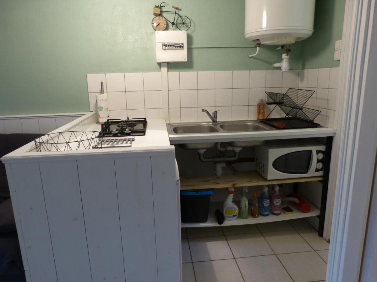 4-Gite 4 Personnes Avec Piscine Saint-Aubin-de-Nabirat Exterior foto